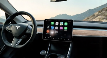 Perspektiven zu Apple CarPlay und Tesla.